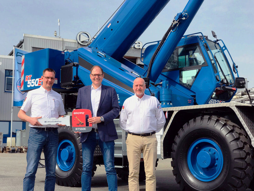Manitowoc's Grove RT550E rough-terrain crane selected for German marina 